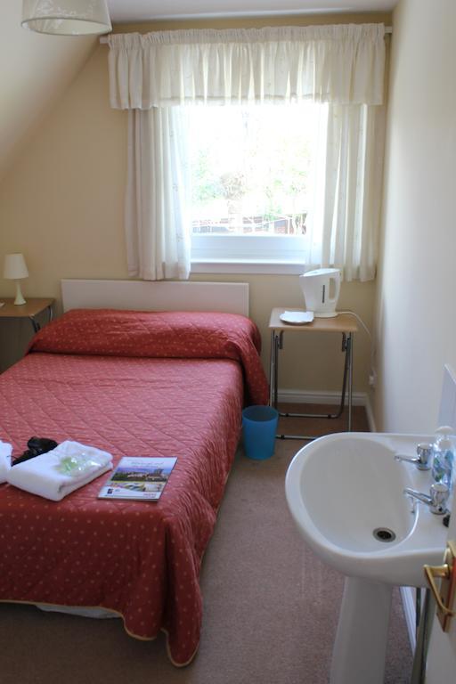 Marchfield Guest House Единбург Стая снимка